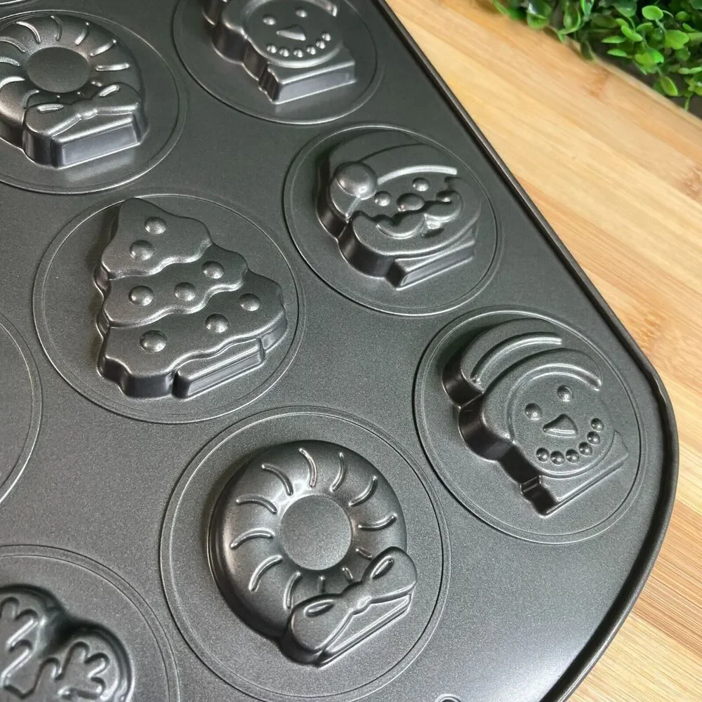 Wilton Cookie Pan Mold Christmas 12 Cavity 12 Designs Holiday Baking Santa Snow